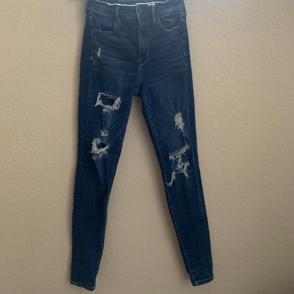 American Eagle Jeans. Skinny. Size 2. Good Stretch and Structure.